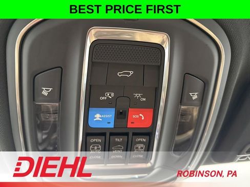 New 2026 Jeep Grand Cherokee Limited w/ Luxury Tech Group II AWD/4WD image 36