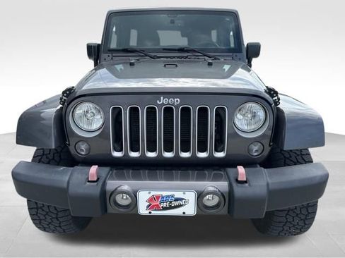 Used 2016 Jeep Wrangler Unlimited Sahara w/ Connectivity Group AWD/4WD image 9