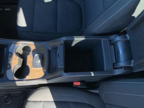 Used 2021 GMC Acadia SLE w/ Elevation Edition FWD image 49