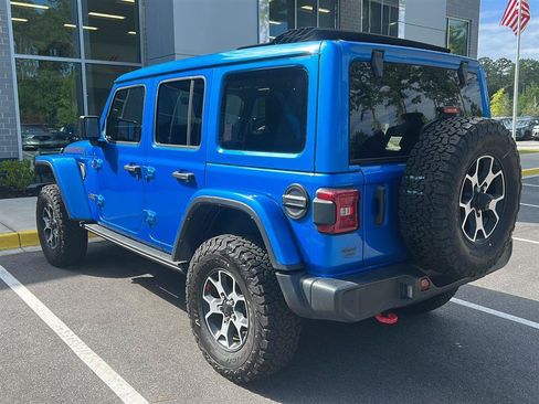 Used 2022 Jeep Wrangler Unlimited Rubicon w/ Cold Weather Group AWD/4WD image 11