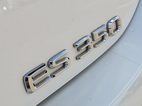 Used 2024 Lexus ES 350 w/ Premium Package FWD image 12