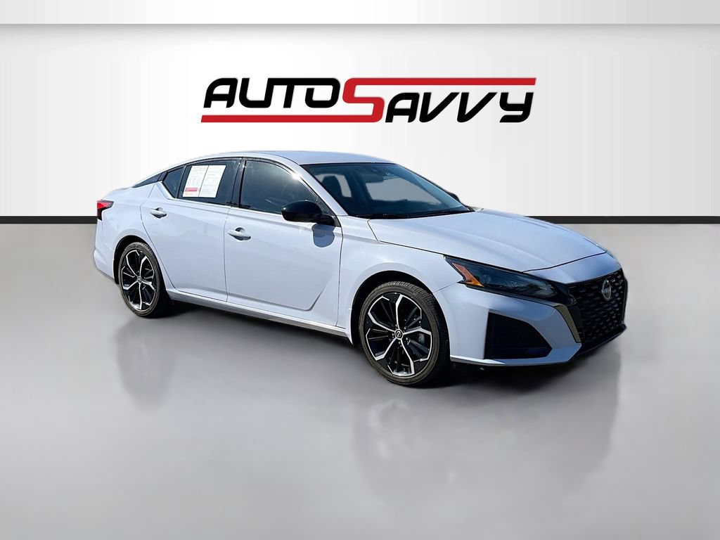 Used 2025 Nissan Altima 2.5 SR FWD image 1