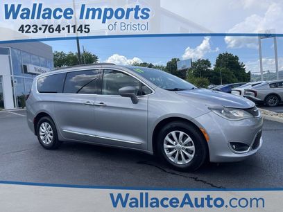 Used 2017 Chrysler Pacifica Touring-L