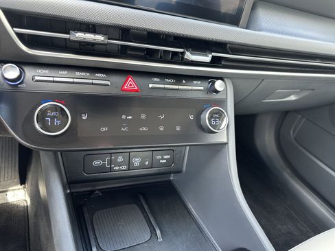 Used 2026 Hyundai Sonata SEL FWD image 19
