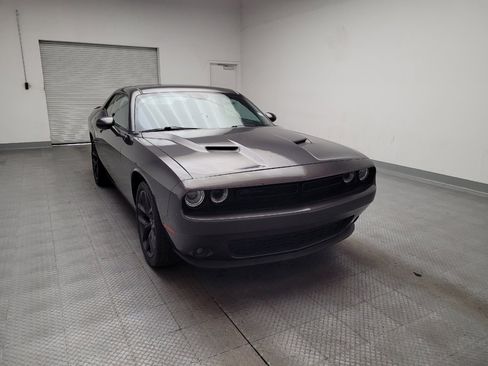 Used 2019 Dodge Challenger SXT w/ Blacktop Package RWD image 14