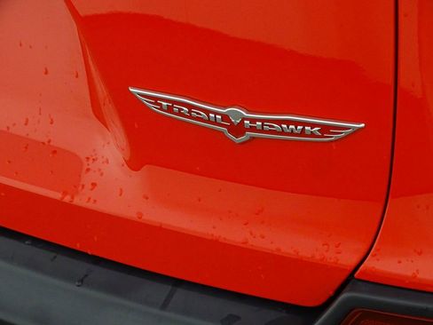 Used 2019 Jeep Cherokee Trailhawk w/ Comfort/Convenience Group image 47