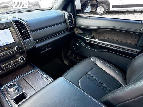 Used 2021 Ford Expedition Limited image 26