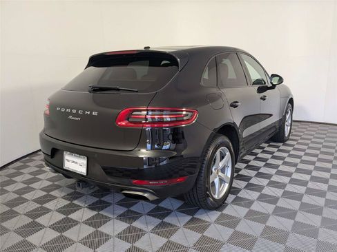 Used 2017 Porsche Macan AWD/4WD image 6