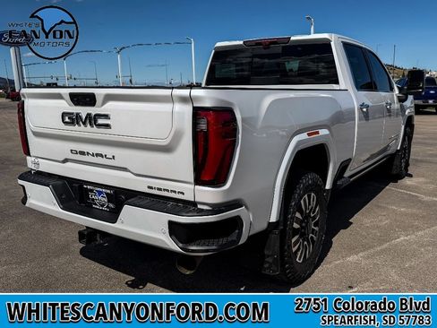 Used 2024 GMC Sierra 3500 Denali Ultimate AWD/4WD image 12