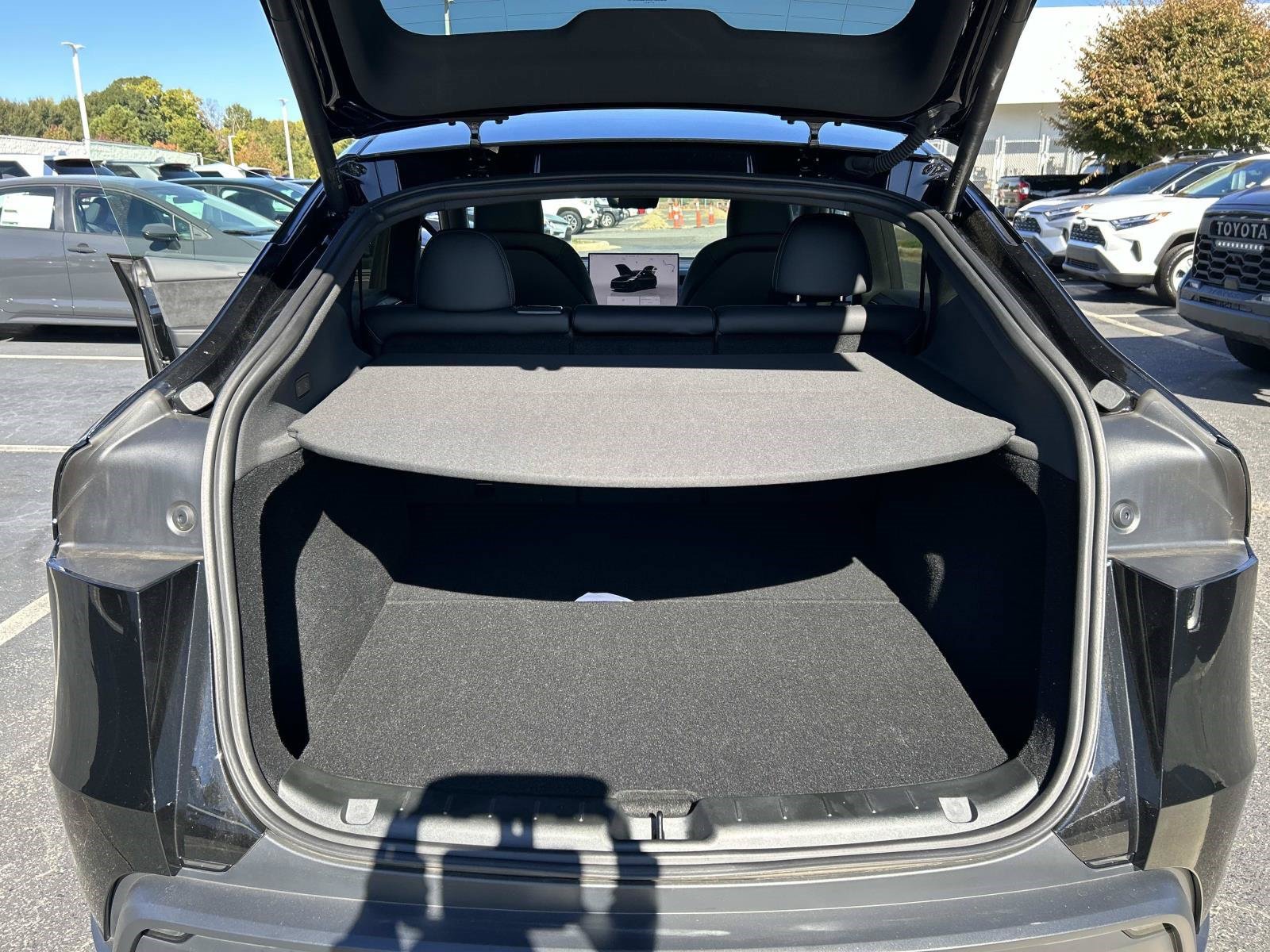 Used 2026 Tesla Model Y Long Range AWD/4WD image 9