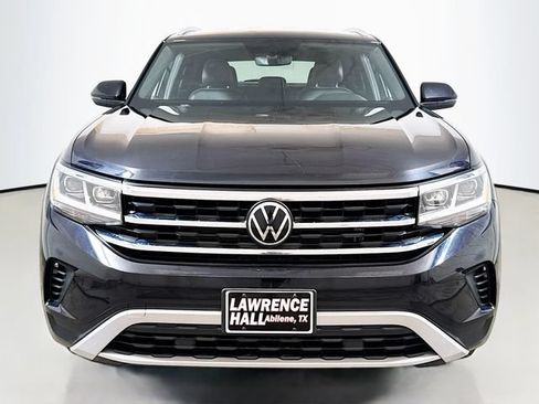 Used 2022 Volkswagen Atlas Cross Sport SE FWD image 2