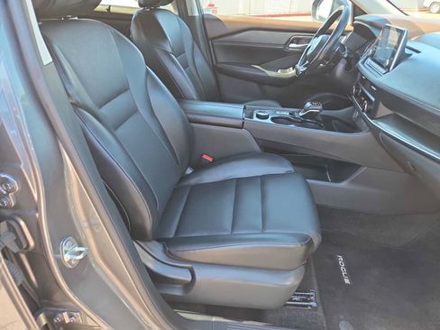 Used 2023 Nissan Rogue SV w/ SV Premium B Package AWD/4WD image 22