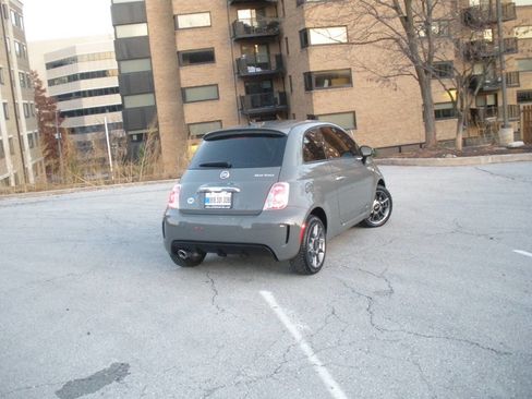 Used 2019 FIAT 500 Pop image 16