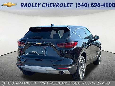 Used 2025 Chevrolet Blazer LT FWD image 19