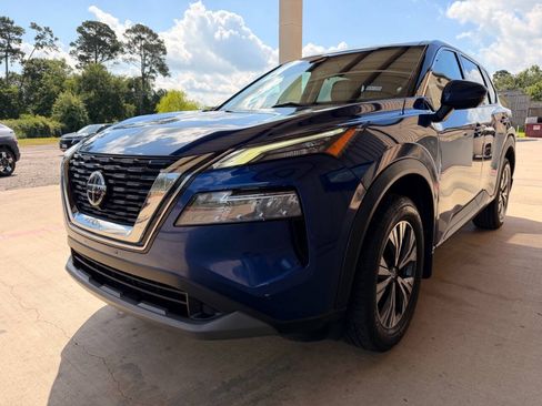 Used 2021 Nissan Rogue SV AWD/4WD image 4