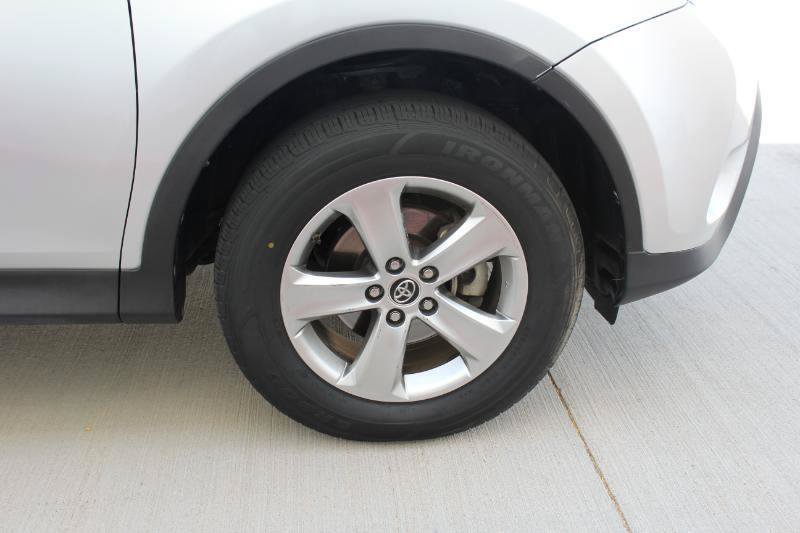 Used 2015 Toyota RAV4 XLE AWD/4WD image 35