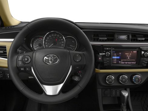 Used 2016 Toyota Corolla LE FWD image 39