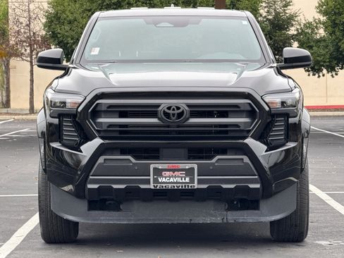 Used 2024 Toyota Tacoma SR image 10