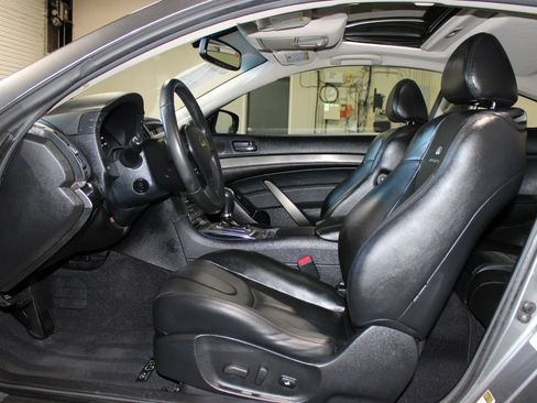 Used 2011 INFINITI G37 Journey w/ Premium Pkg RWD image 8