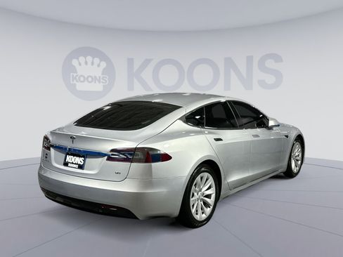 Used 2016 Tesla Model S 70 image 7
