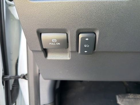 Used 2024 Ford F350 Lariat w/ Lariat Ultimate Package AWD/4WD image 36