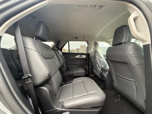 New 2026 Ford Explorer Active image 15