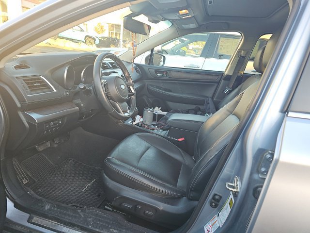 Used 2019 Subaru Outback 2.5i Limited AWD/4WD image 2