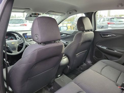 Certified 2025 Chevrolet Malibu RS image 9