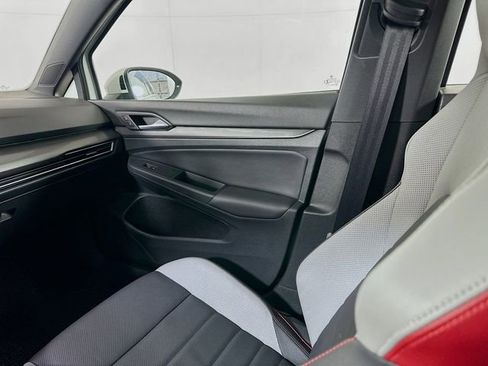 Used 2022 Volkswagen GTI Autobahn image 25