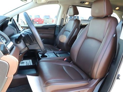 Used 2025 Honda Odyssey Touring image 14