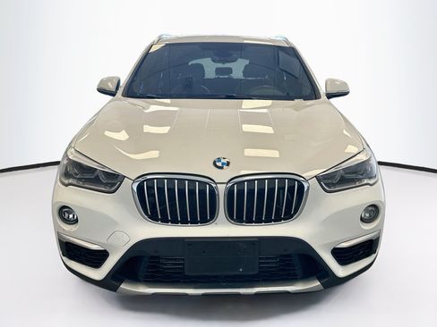 Used 2018 BMW X1 xDrive28i AWD/4WD image 2