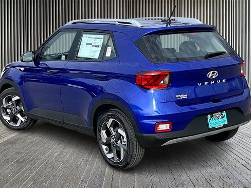 New 2026 Hyundai Venue SEL image 3