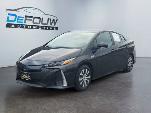 Used 2022 Toyota Prius Prime LE image 7