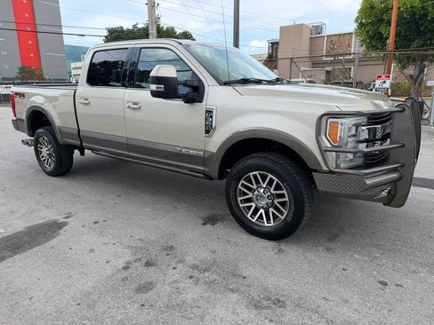 Used 2018 Ford F350 King Ranch w/ King Ranch Ultimate Package AWD/4WD image 6