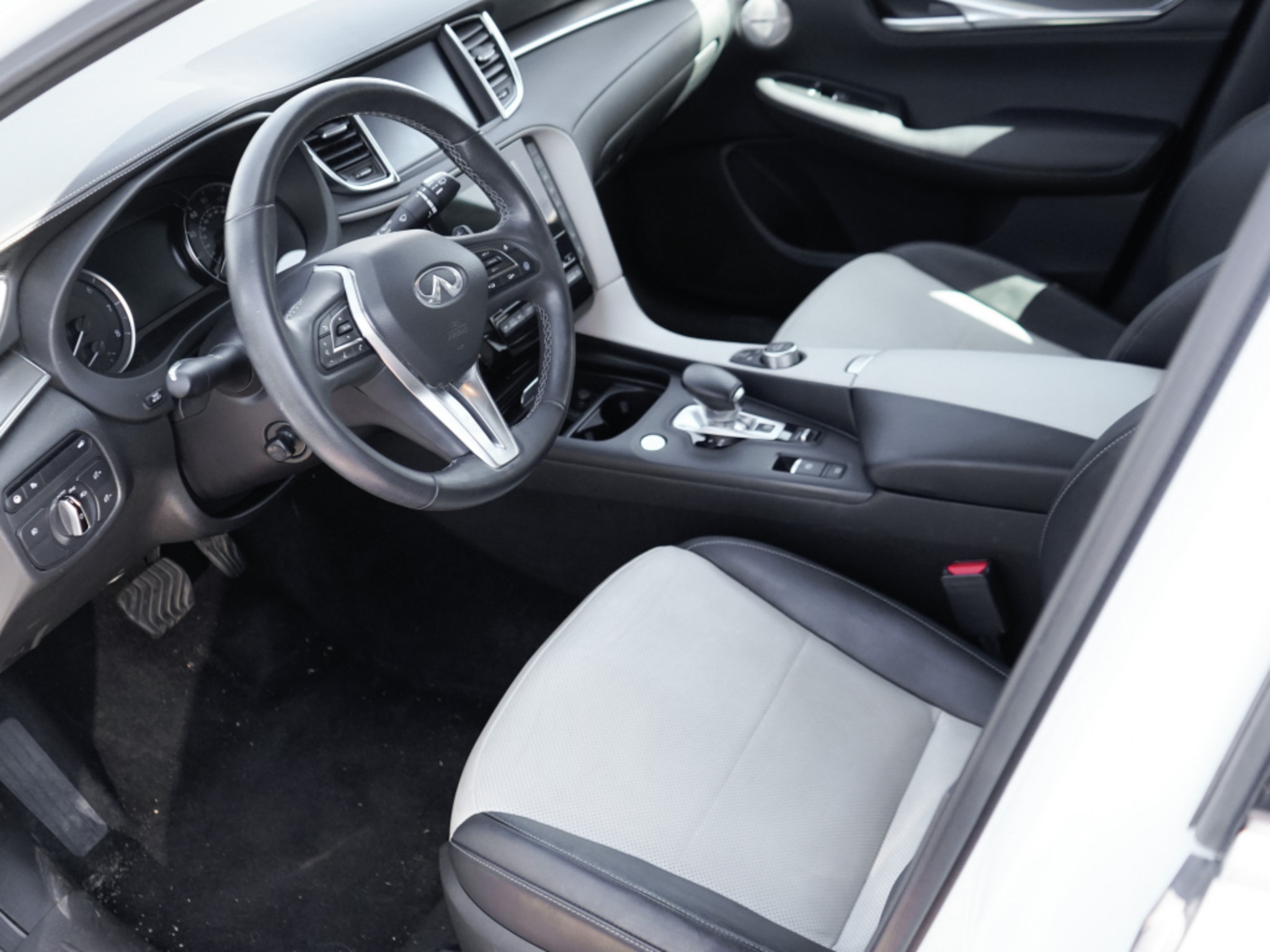 Used 2023 INFINITI QX55 Essential AWD/4WD image 21