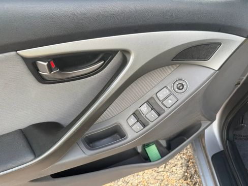Used 2011 Hyundai Elantra GLS w/ Preferred Equipment Pkg 3 FWD image 8