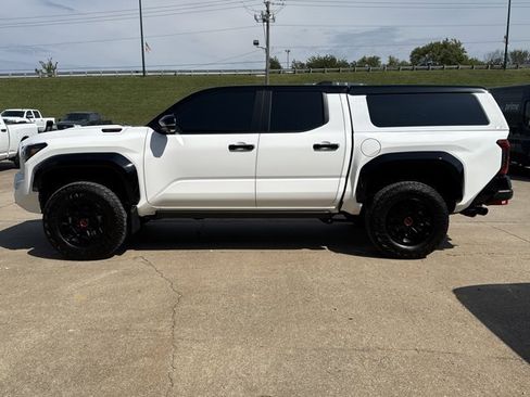Used 2025 Toyota Tacoma TRD Pro image 10