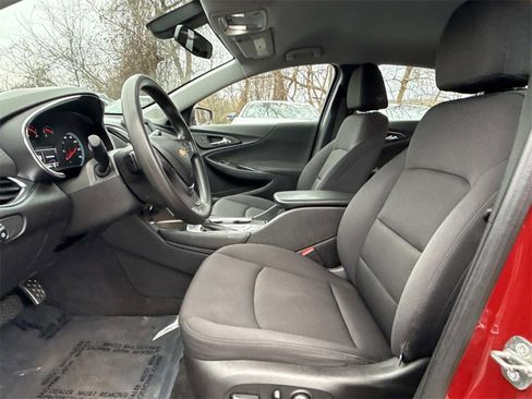 Used 2016 Chevrolet Malibu LT image 14