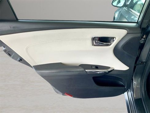 Used 2017 Toyota Avalon XLE Premium image 17