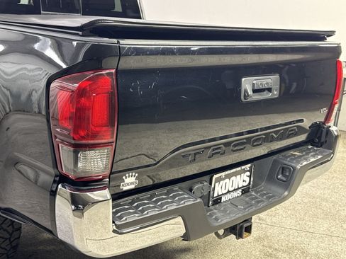 Used 2021 Toyota Tacoma SR5 RWD image 37