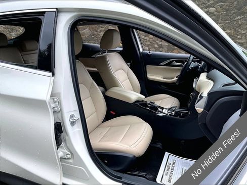 Used 2018 INFINITI QX30 AWD image 7