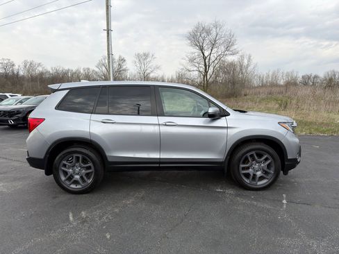Used 2023 Honda Passport EX-L image 9