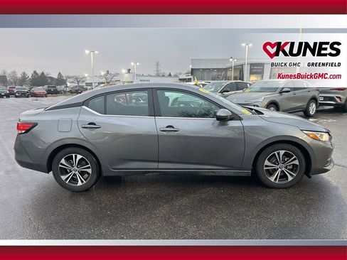 Used 2023 Nissan Sentra SV image 3