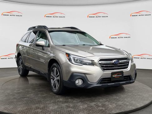 Used 2019 Subaru Outback 2.5i Limited AWD/4WD image 5