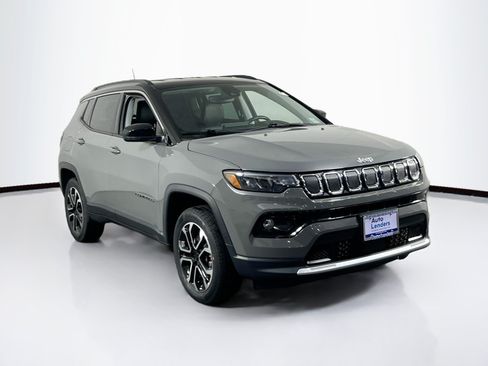 Used 2022 Jeep Compass Limited AWD/4WD image 3