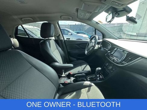 Used 2022 Buick Encore Preferred w/ Safety Package AWD/4WD image 2