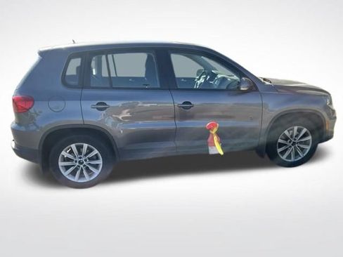 Used 2017 Volkswagen Tiguan Limited w/ Alloy Wheels Package AWD/4WD image 2