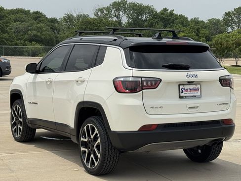 Used 2018 Jeep Compass Limited AWD/4WD image 4