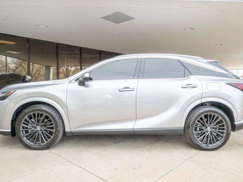 Used 2024 Lexus RX 350h w/ Convenience Package image 4