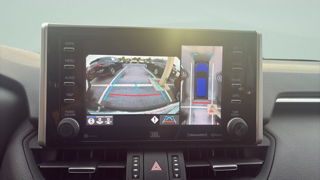 Used 2019 Toyota RAV4 Limited AWD/4WD image 18